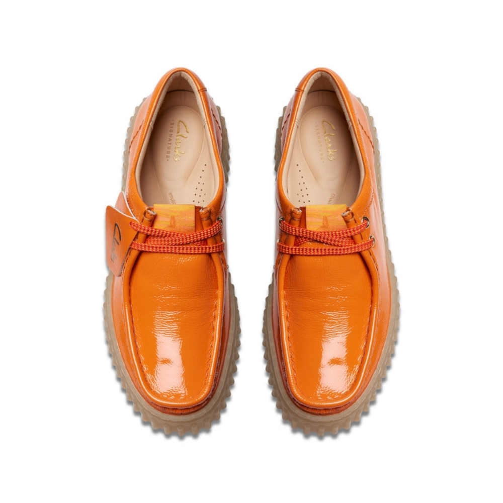 Clarks Torhill Bee Orange Patent Leather shoes size 8